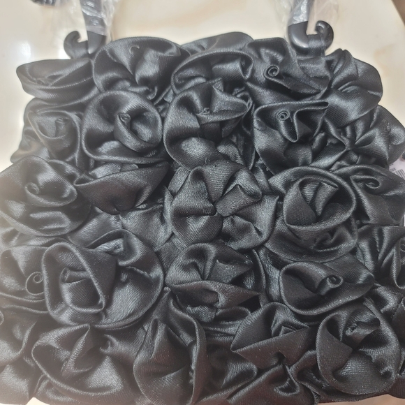 NWT.  Mod by Design. 100% Silk Handbag.  (778) - Picture 10 of 12